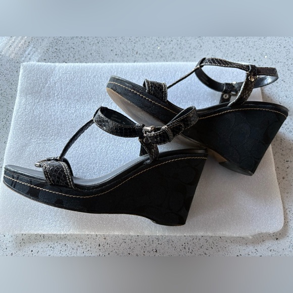 COACH PreLoved Black Wedges - Size 8 - Picture 5 of 9
